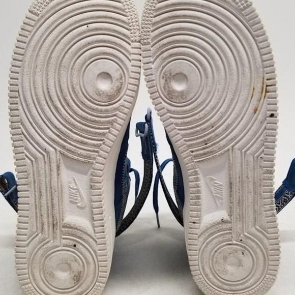 Athletic_Shoes